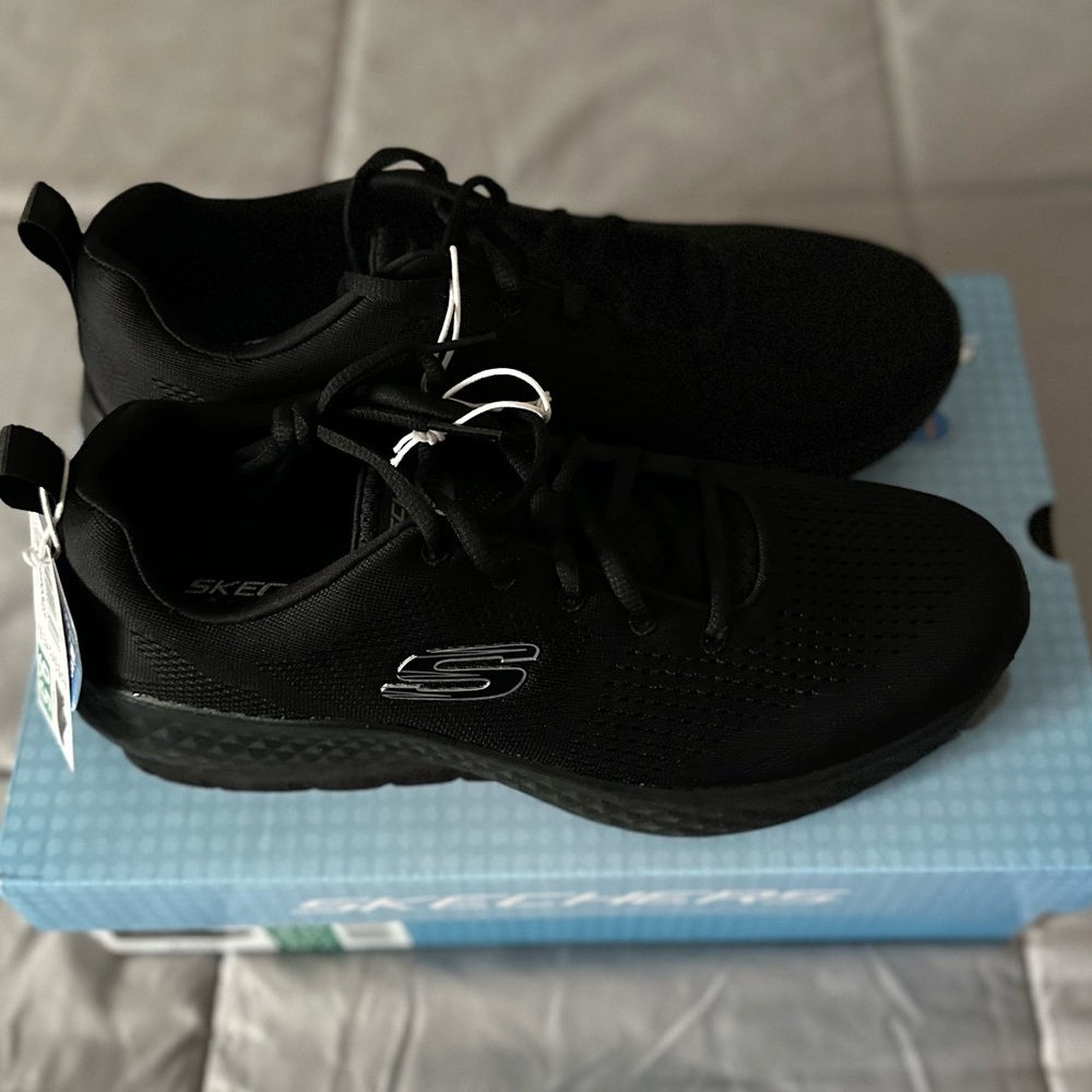 Mens SKECHERS  air-cooled memory foam